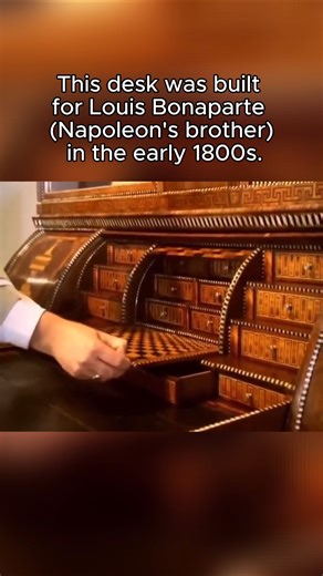 This stunning Neoclassical desk was built for Louis Bonaparte, Napoleon’s brother and briefly King of Holland from 1806 to 1810. With its elegant lines and refined craftsmanship, it perfectly reflects the artistic tastes of the early 1800s. #history #craftsmanship #napoleon | Historical Photos
