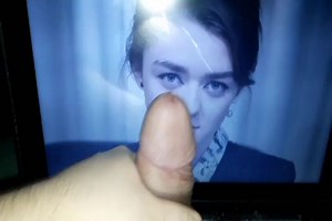 Maise Williams Cum Tribute