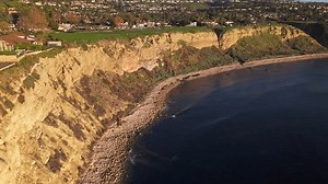 Luftaufnahmen der atemberaubenden Lunada Bay, während: Stockvideos & Filmmaterial (100 % lizenzfrei) 3972121987 | Shutterstock