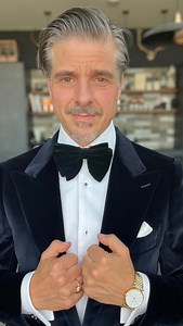 15K views · 474 reactions | beautiful vintage velvet butterfly bow ties and some great showy crystal mesh-wrap cufflinks just added to ThomasForitn.com - perfect to add those vintage details to your blacktie combos. #blacktieevent #blacktiewedding #vintagemenswear #vintagemensfashion #tuxedo #cufflinks #velvetbowties #70sfashion | Thomas Fortin | Facebook