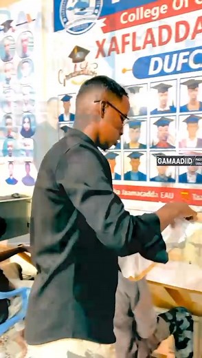 College barshada culuumta computer ee hanqaad ayaa ardayda sanadkan baxaysa imtixaankii final-ka shalay ka qaaday. | Mohamed Gamaadiid