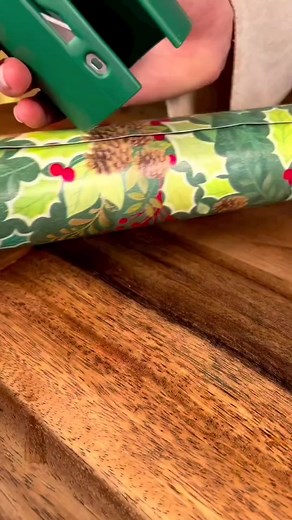 Survey shopee 🔗 https://shope.ee/VdSi6Ebtq 🤩Wrapping paper cutter🔥🔥 | Aku Stress