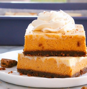Pumpkin Swirl Cheesecake Bars