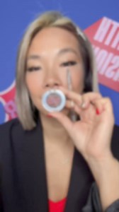 喺Benefit，我哋相信美麗應該能讓心情變得更好，因為好心情也會令外表更美。今次 #TipTuesday, NBBA Maki 會同大家分享佢點樣打造美妝，以展開佢新一日工程。 使用產品： 💞Goof Proof 眉粉 💞Precisely My Brow Detailer極緻塑形眉筆 💞Roller Liner 啞緻眼線筆 💞Badgal Bang 眼線筆 💞JAVA 胭脂 | Benefit Cosmetics