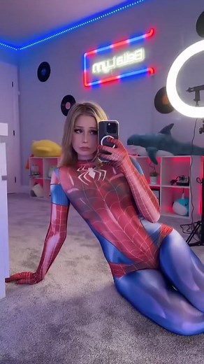 Hello EveryOne! 💔 #bellalynn #babebellalynn #braces #blondegirls #cosplay | Babebellalynnxx