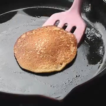 Quick and easy Vegan Banana Oatmeal Pancakes! ✅ RECIPE: https://avirtualvegan.com/vegan-banana-oatmeal-pancakes/ | A Virtual Vegan