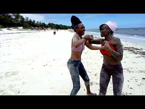 Beach wrestling/Tough beautiful girls superb match/ Tashah vs Felisters ..‪@angelafelisters‬ .