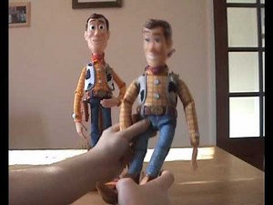 BUZZ LIGHTYEAR COMES ALIVE ON CMAERA! Toy Story Collection Woody & Buzz compared to Old Woody & Buzz
