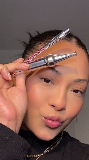 Here is the Fluff Up Brow Wax & the Brow Microfilling Pen in action, featuring @xsonika #benefitcosmetics #browroutine #brows #makeup #benefitbrows #browmapping #browsonfleek #browgoals #preciselymybrowpencil #browroutine #brynrutine #brynrutin #kulmakarvat | Benefit Cosmetics