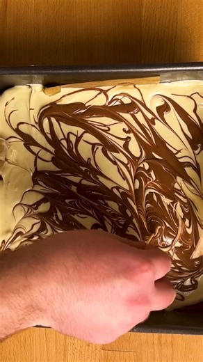 72K views · 159 reactions | White chocolate shortbread with milk chocolate drizzle  | Twisted | Facebook