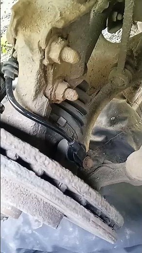 Замена датчика АБС своими руками!