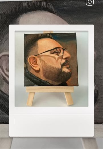 Get your mini portraits ready by ordering us.