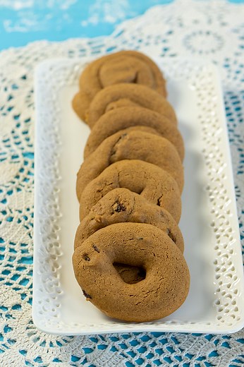 Moustokouloura: Greek Vegan Grape Molasses Cookies