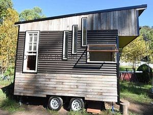 [Hot Item] Prefab Steel Frame High Quality Tiny Modular House Caravan Camping Trailer