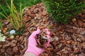 How to Figure Out How Much Mulch You Need