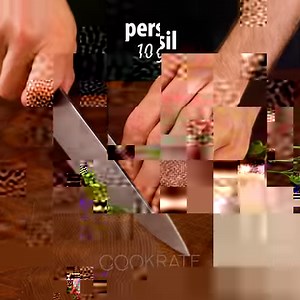 34K views · 317 reactions | Arrêtez de faire frire le poisson ! Si vous essayez cette recette, vous serez accro Ingredientes: carpe: 1 pc poivre noir: 5 g sel: 7 g mélange d'épices pour poissons: 10 g poivron rouge: 1 pc poivron doux vert: 1 pc tomates: 1 pc persil: 10 g sel: 4 g poivre noir: 2 g oignon: 200 g poivron rouge: 1 pc pommes de terre: 400 g tomates: 1 pc piment rouge: 2 pc gros sel: 10 g poivre noir: 2 g jus de citron: 10 ml | Savoureux.tv | Facebook