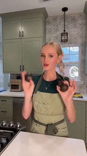 Making Tempura fried avocado bites with a side of homemade ranch and chipotle mayo 🥑 #tempuravocado | Silas Hayden