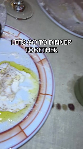 Leah Kateb's Accidental Nudity Mishap at Dinner