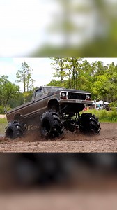 1978 Ford Mud Truck on The Gas! #mud #mudding #muddy #ford | Moto Doggo