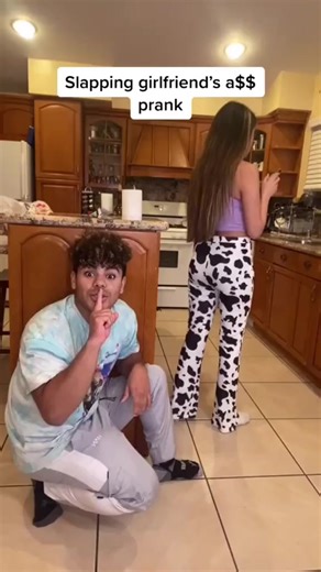 #stitch with queenstaralien She didn’t see me 🤫🤫 | Taty and Davon