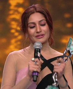 Ekta kapoor ki Naagin Award Jeet gayee!😍😍😍 Surbhi Chandna ki happiness 😍😍😍 #ITAAwards #Fun #Laughter #comedy #moments #funnymoments #trending #indiantelevisionacademy #TV #bollywood #ITA | Indian Television Academy