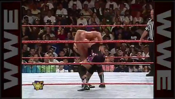 "Stone Cold" Steve Austin vs. Owen Hart: SummerSlam 1997 - Intercontinental Championship Match