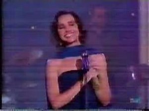 ANA BELEN CANTANDO LA MENTIRA - YouTube