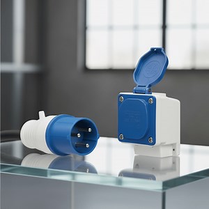 [Hot Item] Industrial Plug Connector and Sockets Male Waterproof 240V Cee Female Adapter Top