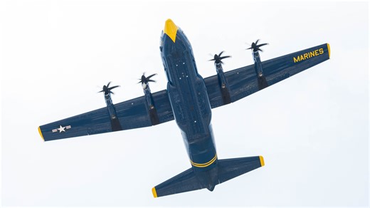Blue Angels' Fat Albert performs Zero G maneuver at Pensacola Beach air show| Video