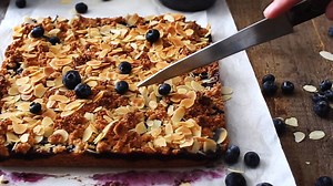 35K views · 66 reactions | Low carb blueberry crumble bars made with almond flour and shredded coconut and filled with a jammy blueberry filling. | SugarFreeMom.com | Facebook