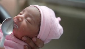 Newborn baby milk feeding in the hospital ❤️ #newborn #mybabycare #love #baby #cutebaby #NewbornBaby #proudparents #nicubaby #infantbaby #babygirl | MYBABYCARE