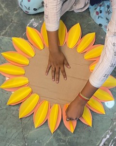 98K views · 423 reactions | Unique paper flower wall decor idea #crafts #papercrafts #diy | Deep's CRAFT | Facebook