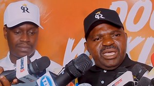 Bambo amchana Dullvan kuitwa BASATA _ Nilimpa onyo asivae nguo za kike hakunisikiza | Chang'ombe Radio | Facebook