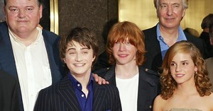 "Harry Potter" actor Robbie Coltrane dies at 72