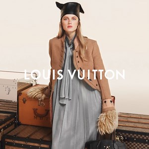 Celebre los diez años de creación de Nicolas Ghesquière con la colección Mujer Otoño-Invierno 2024, impregnada de su estética característica. #LVFW24 #LouisVuitton | Louis Vuitton