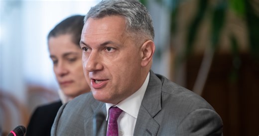 Nagy bejelentést tett Lázár János, tíz vasúti pályaudvart építenek újjá