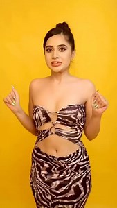 Urfi Javed removing cloths ? 🥵 | Urfi Javed Hot Body #urfijaved #shorts #youtubeshorts | Prince Yadav