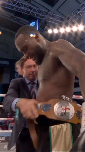 AND THE NEW! 🚨 Viddal Riley is the English cruiserweight champion 👑 | Sky Sports Boxing