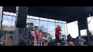 Rapper and activist Common Rips down a freestyle for ORLANDO at The Florida Rights Restoration Coalition’s #FreeTheVote The rally was for returning citizens to vote early in Orlando. @flrightsrestore 🎥: courtesy of @djnasty & @CineDirektorFILMS #Vote #letmypeoplevote #freethevote #vote #frrc #floridarights #floridarightsrestoration #amendment4 | STAR 94.5