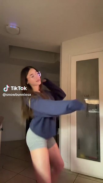 Celebrating Snow Bunnies: Style and Fun in Winter Fashion