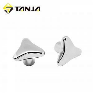[Hot Item] Plastic Knob Star Handle and Triangle Ball Knob Handle Mechanical Spherical Tighten Wing Knob