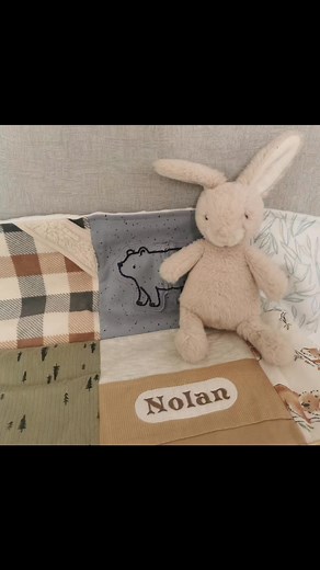 Capture all your special memories in one of my memory blankets. Lots of sizes available, depending on how many items you have Creative Blonde #madefrommemories #memorypillow #memoryblanket #MemoryMaker #memoryquilt #madefromclothes #MemoryGift #memorybear #memory | Creative Blonde