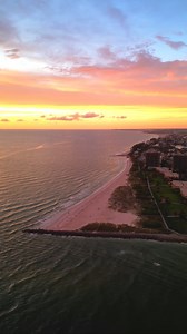 🌴📸@baelotravels Sunset beach in Treasure Island Florida! The best place for a sunset 🫶🏻 -- #baelotravels 📸Kudos to the photographer!🏆 MORE> beautifulstpete.com or tap the link in the Bio! . . . . #beautifulstpete #saintpetersburg #stpete #ilovetheburg #dtsp #ilovedtsp #instaburg #stpetersburgfl #igersstpete #stpetersburg #stpetebeach #passagrille #treasureisland #redingtonbeach #redingtonshores #indianshore #kspl #ilovestpete #shineonstpete #vspc #iheartstpete #ilovestpete #capturestpete |