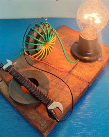 free energy from the copper coils in the magnet | Free Energy Generator