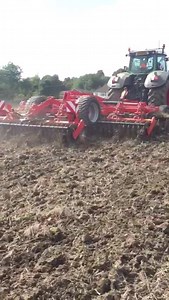 Another demonstration for our KUHN Farm Machinery UK Ltd Optimer looking over the green sands ridge ! Lovely machine and view ! 🔥🔥 Contact us for an on farm demonstration! 💪🏼 | Collings Brothers ltd