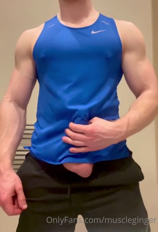 Freeballing at the gym ? by muscleginger from OnlyFans | Coomer