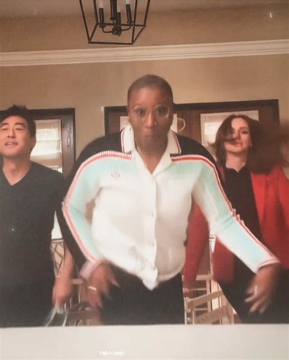 Jennifer Love Hewitt & Buck: 9-1-1 Scene Replay