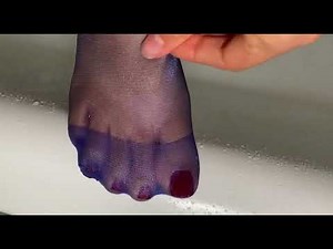wetlook | wet nylons | bath in stockings