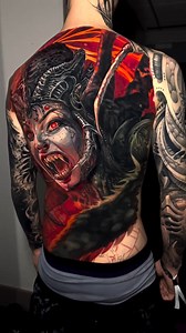 18 reactions | Moriel El Mori Seror watch how the eyes follow you....