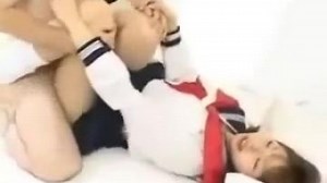 Schoolgirl proves she is no minion on the bed - Porn300.com